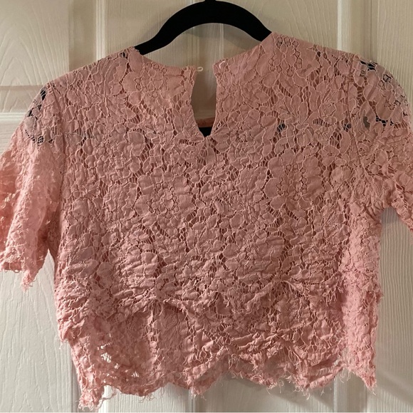 Bundle of Talbots striped shirt, white Dockers golf shorts & pink lace crop top - Picture 3 of 10